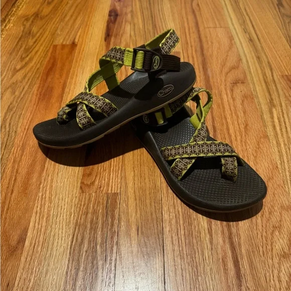 Chaco outdoor trail Sandals size 8 - Picture 2 of 7